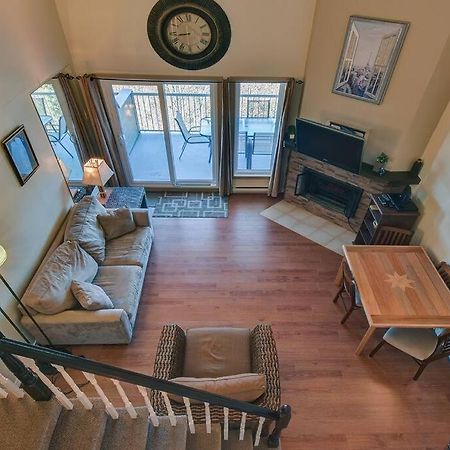 Charming Tremblant 1 Bedroom With Pool And Hot Tub モントランブラン エクステリア 写真