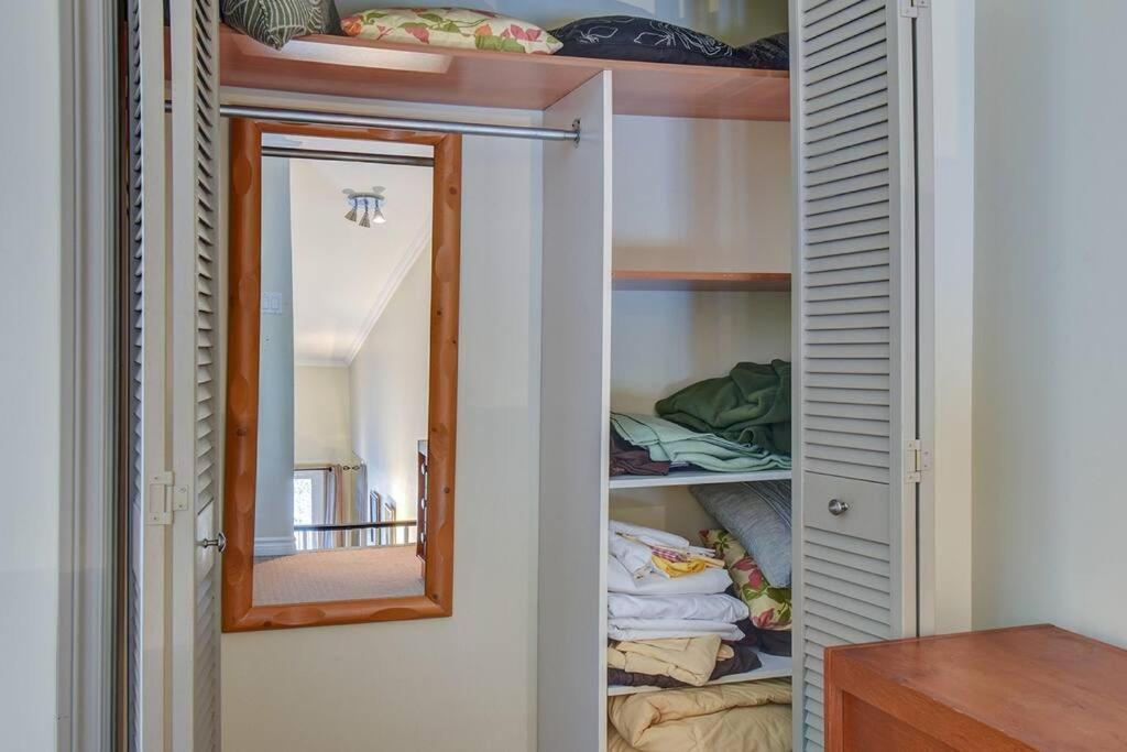 Charming Tremblant 1 Bedroom With Pool And Hot Tub モントランブラン エクステリア 写真