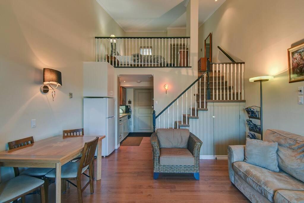 Charming Tremblant 1 Bedroom With Pool And Hot Tub モントランブラン エクステリア 写真