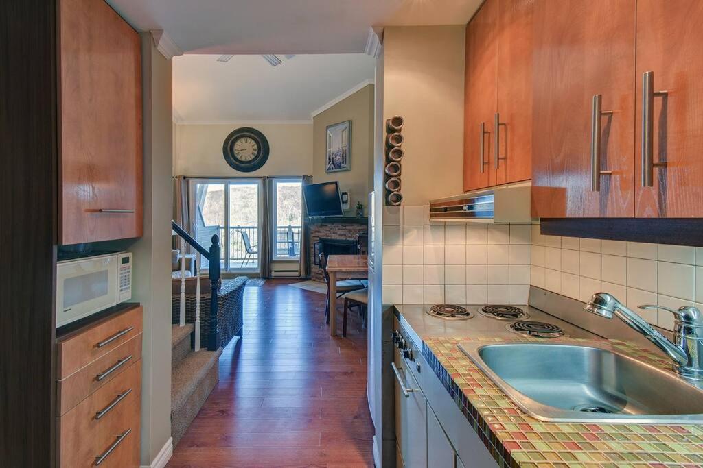 Charming Tremblant 1 Bedroom With Pool And Hot Tub モントランブラン エクステリア 写真