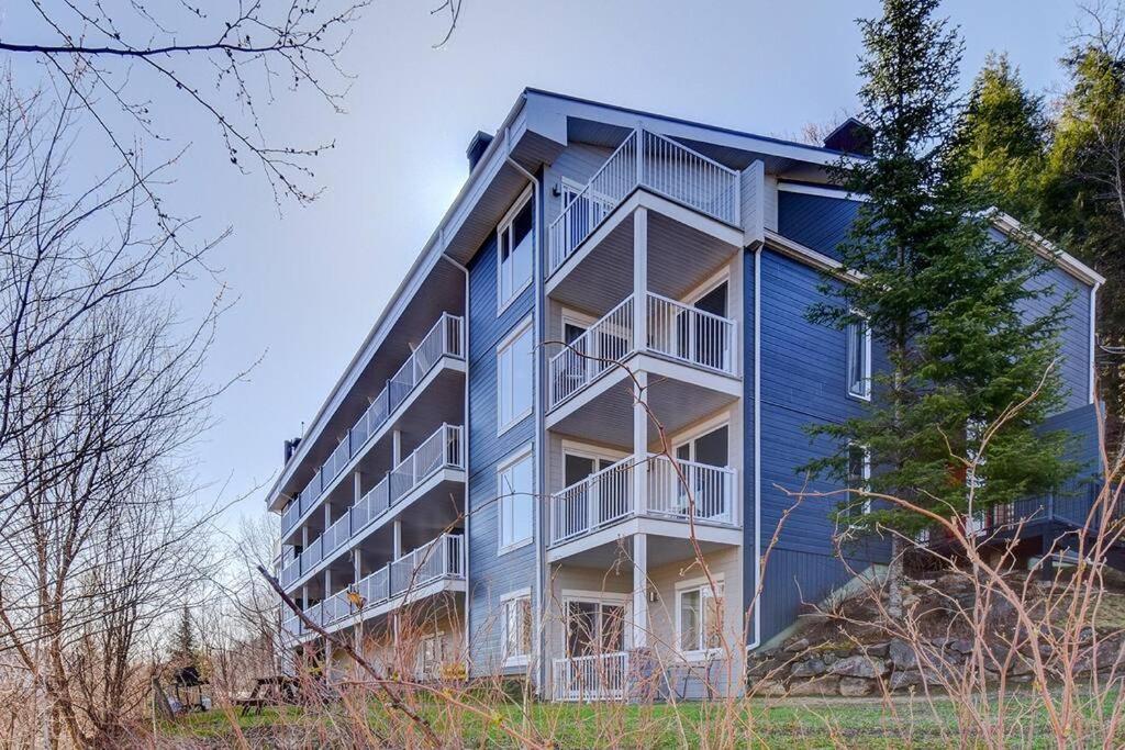 Charming Tremblant 1 Bedroom With Pool And Hot Tub モントランブラン エクステリア 写真